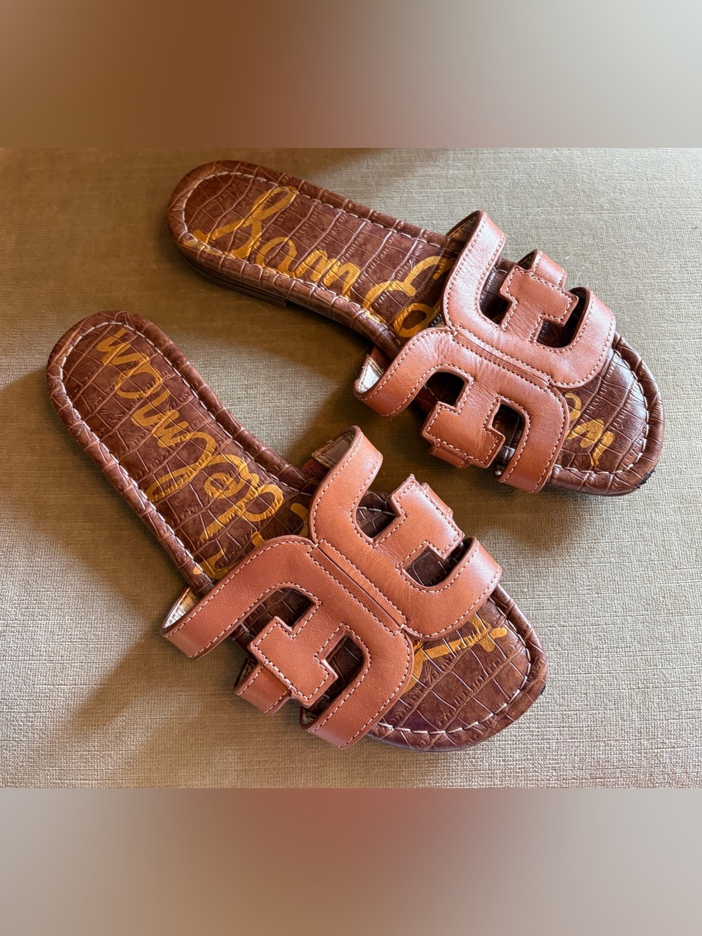 Sam Edelman $100 Embossed Leather Bay Slide 6.5 Cognac Excellent - Picture 3 of 5